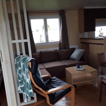 Stacaravan 4Pers In Bredene Met Eigen Tuintje 2449 Екстериор снимка