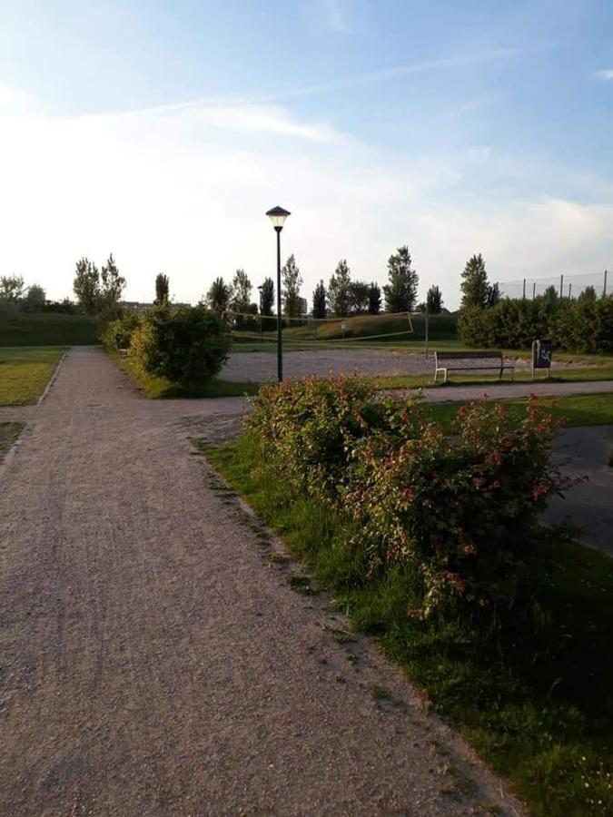 Stacaravan 4Pers In Bredene Met Eigen Tuintje 2449 Екстериор снимка