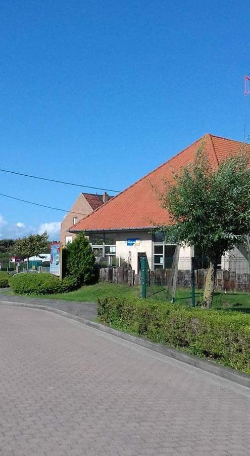 Stacaravan 4Pers In Bredene Met Eigen Tuintje 2449 Екстериор снимка