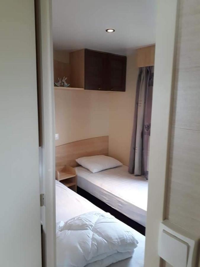 Stacaravan 4Pers In Bredene Met Eigen Tuintje 2449 Екстериор снимка