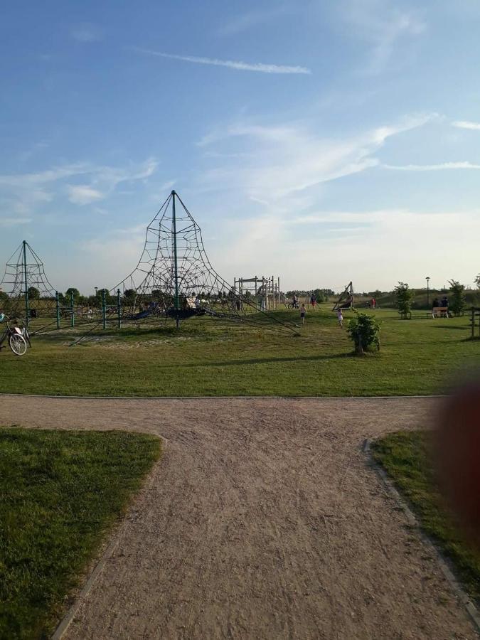 Stacaravan 4Pers In Bredene Met Eigen Tuintje 2449 Екстериор снимка