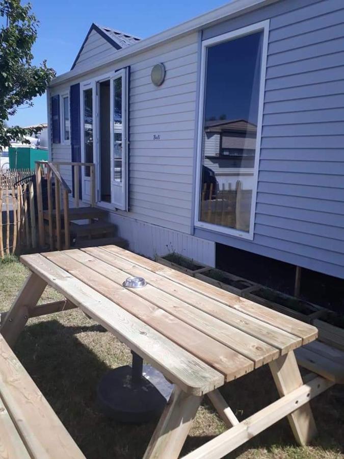 Stacaravan 4Pers In Bredene Met Eigen Tuintje 2449 Екстериор снимка