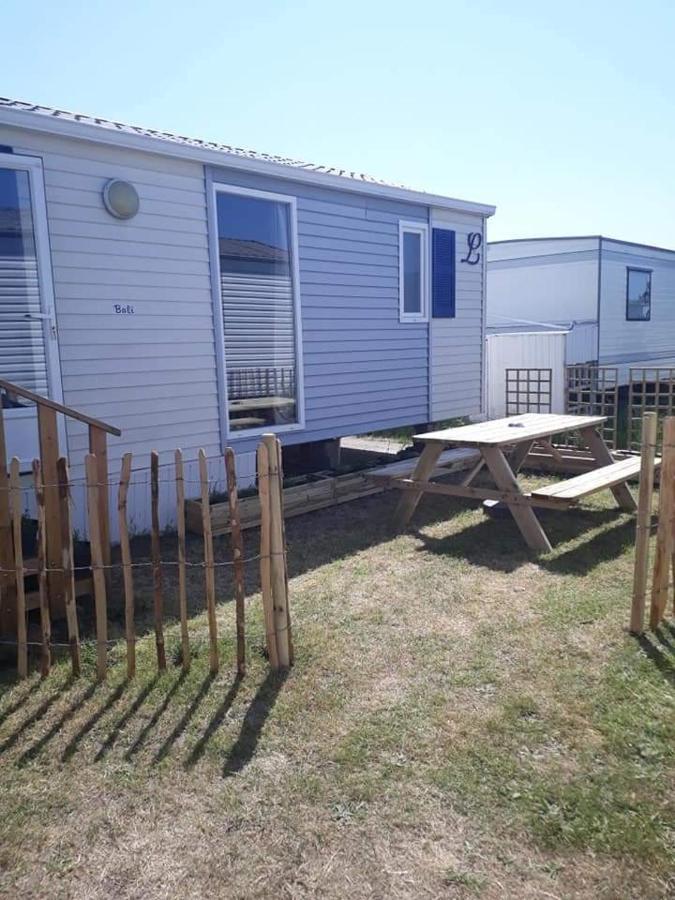 Stacaravan 4Pers In Bredene Met Eigen Tuintje 2449 Екстериор снимка