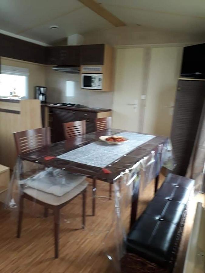 Stacaravan 4Pers In Bredene Met Eigen Tuintje 2449 Екстериор снимка